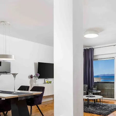 Apartment Laurus Novi Vinodolski