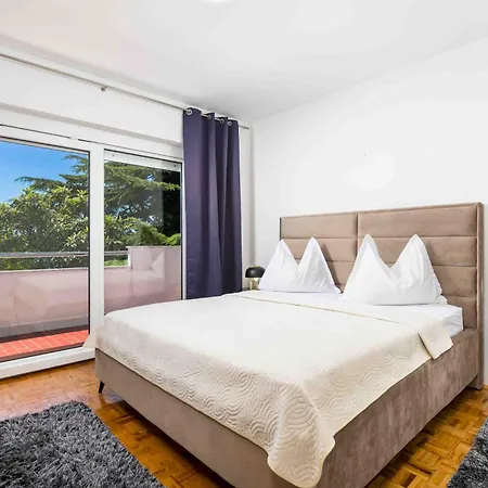 Laurus Apartment Novi Vinodolski