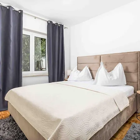 Apartment Laurus