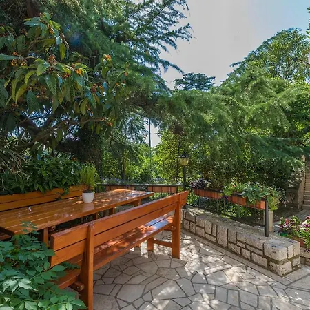 Apartment Laurus